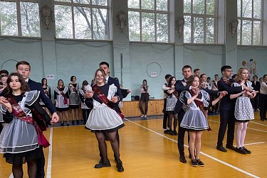 В школах Оренбуржья прозвенел «последний звонок»